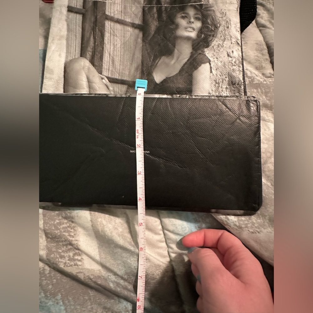 GUESS Mini Tote Bag ft. Sophia Loren - Picture 9 of 9
